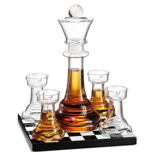 דיקנטר זכוכית בעיצוב שחמט